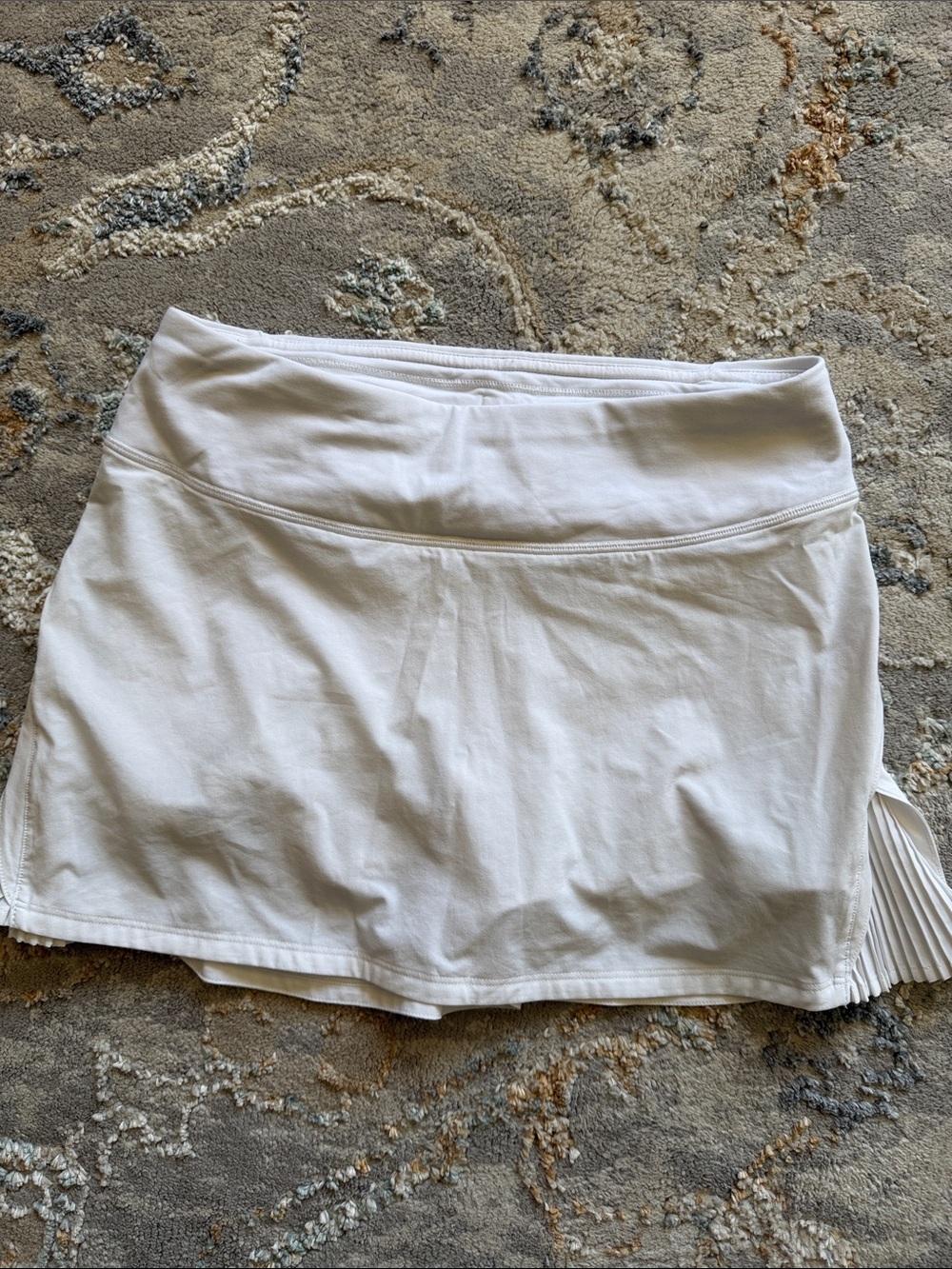 Lululemon play off the pleats skirt